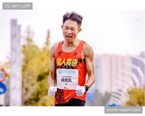 吴向东场外生活比他球场上还要精彩，一顿饭能顶普通人一星期花销？