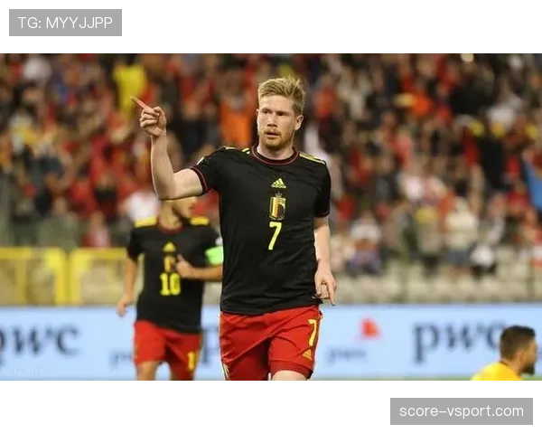 德布劳内与齐达内的中场控场能力差异：技术视野、节奏掌控与时代角色的对比分析