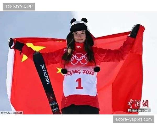 谷爱凌又拎着那个我一辈子付不起的包，滑雪场都像T台了